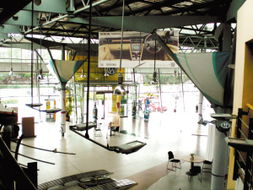 破產(chǎn)危機(jī)逼近跨品牌車(chē)商 國(guó)內(nèi)貿(mào)易代理面臨行業(yè)洗牌