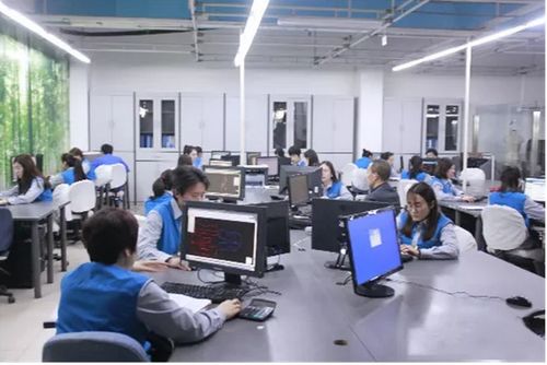 紅領(lǐng)魔幻工廠(chǎng)考察記 探秘互聯(lián)網(wǎng)時(shí)代制造業(yè)轉(zhuǎn)型的智能密碼