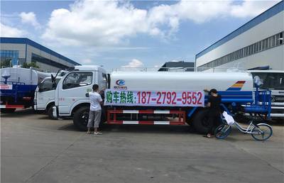 全液壓20噸霧炮車市場(chǎng)價(jià)格分析與選購指南
